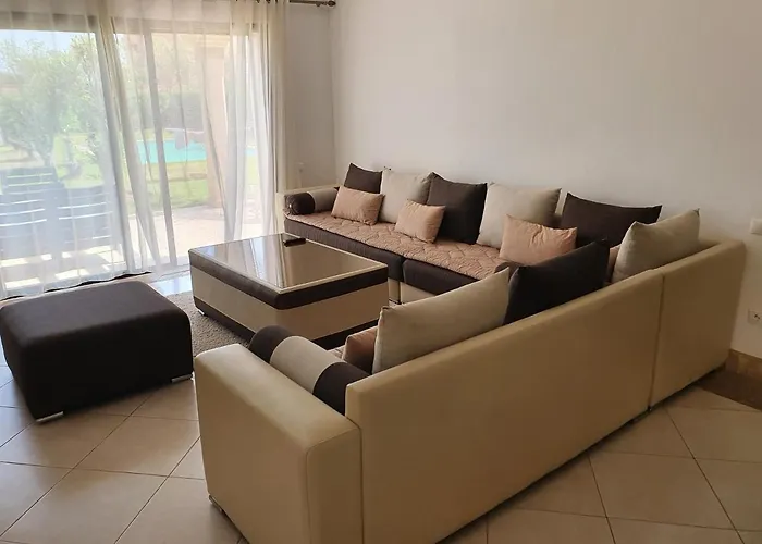 Superbe Villa Avec Piscine Privee